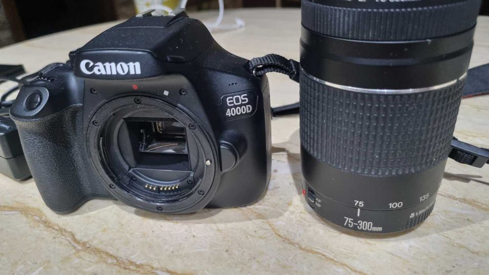 Фотоапарат Canon 4000d