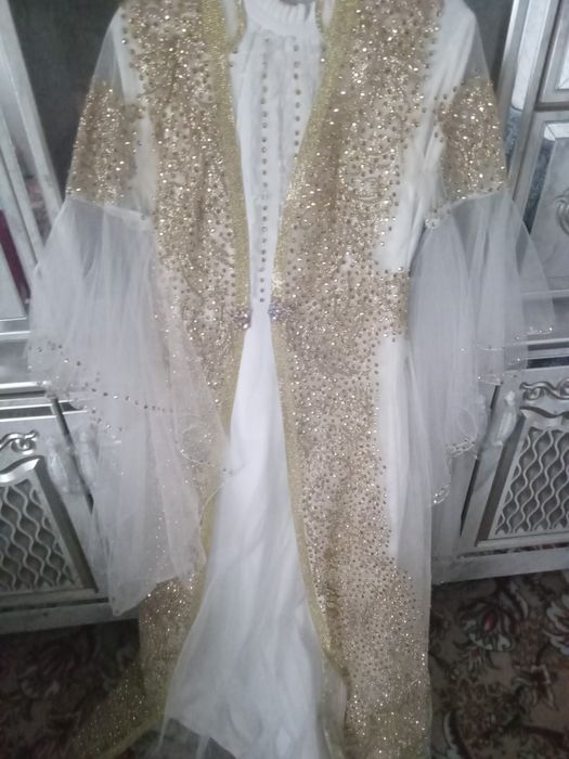 Ansanbil kelinlik libosi