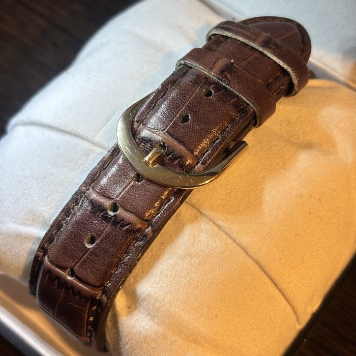 Золотые часы Casio