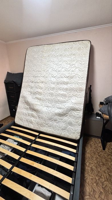 Продам матрас для кровати