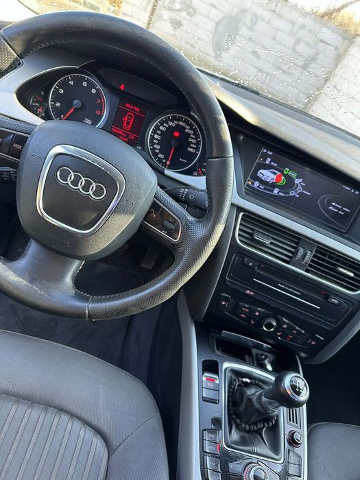Vând Audi A4 B8 într-o stare impecabila