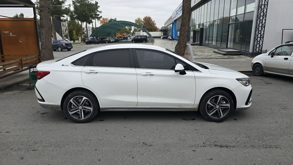 Baic eu5 R500 zapas hod 416km 2019yili