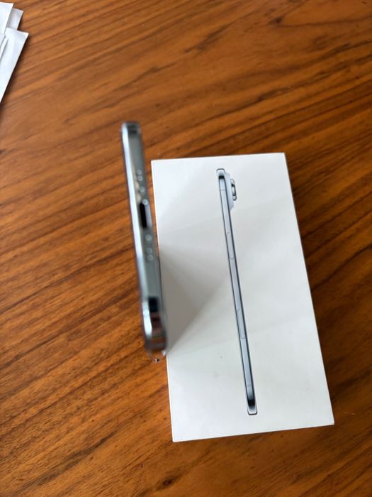 Apple iPhone 17 Air Sky Blue 256GB Гаранция!
