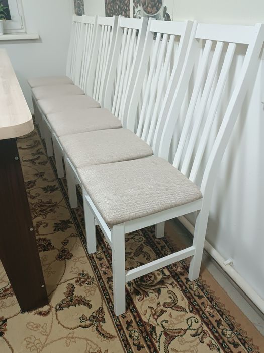 Подам стол обеденный