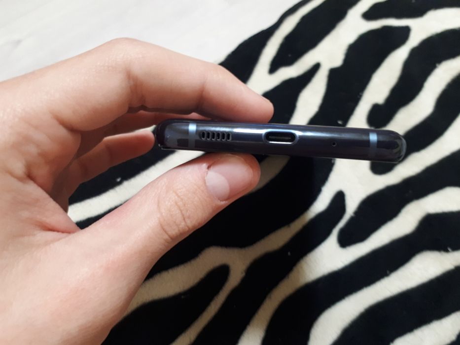 Samsung s20 fe /  Самсунг с20 фе