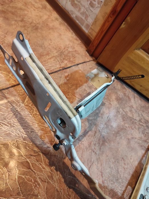 Продам переднюю панель телевизор ауди с4 (б4)