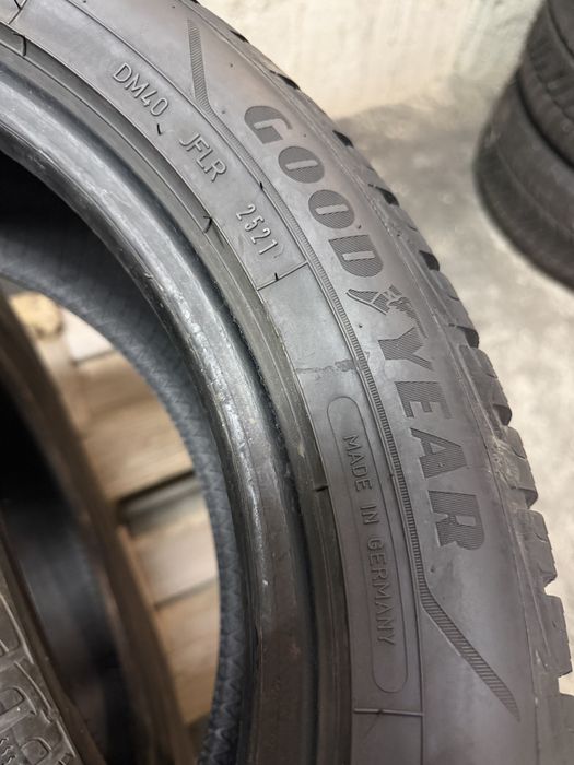 225/50/17 GoodYear 2бр дот21