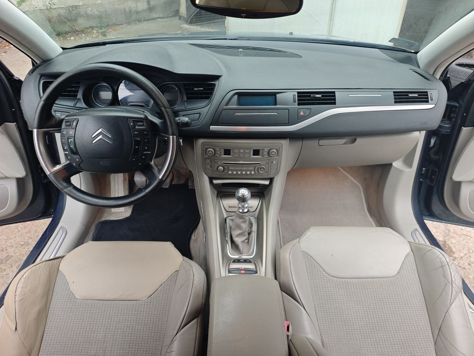 Citroen C5 Exclusive 2.2hdi, 170cp, xenon, dublu climatronic, scaune electrice și încălzite, PDC, pilot, semipiele, suspensie hidraulica, euro 4