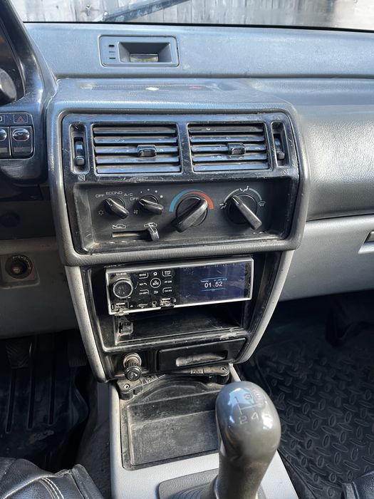 Продам автомобиль Mitsubishi Space Runner