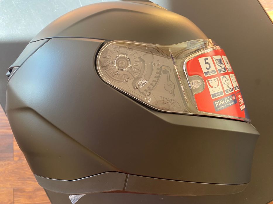 Каска за мотор размер М