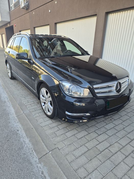 Мерцедес C 300 4 Matic