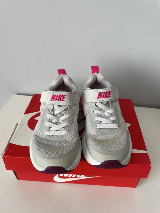 Кроссовки nike 27