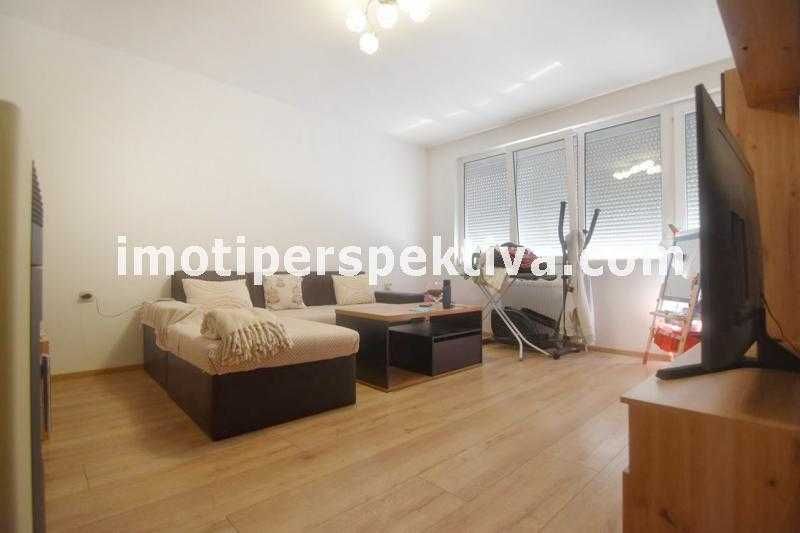 Продава се Тристаен апартамент в Пловдив, Кючук Париж - 98 кв.м за 1888 €/кв.м - Снимка #2