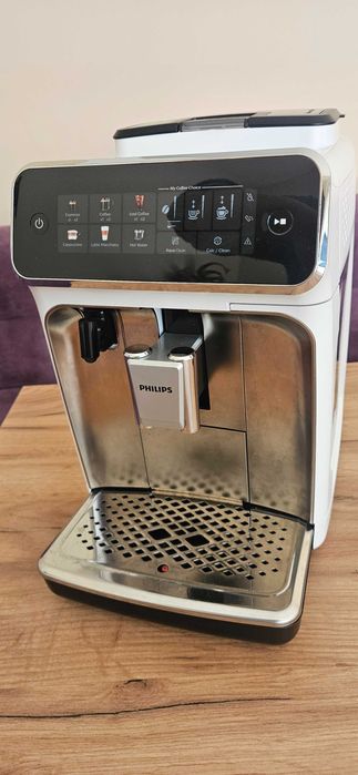 Кафеавтомат PHILIPS LatteGO EP3343/70 SilentBrew