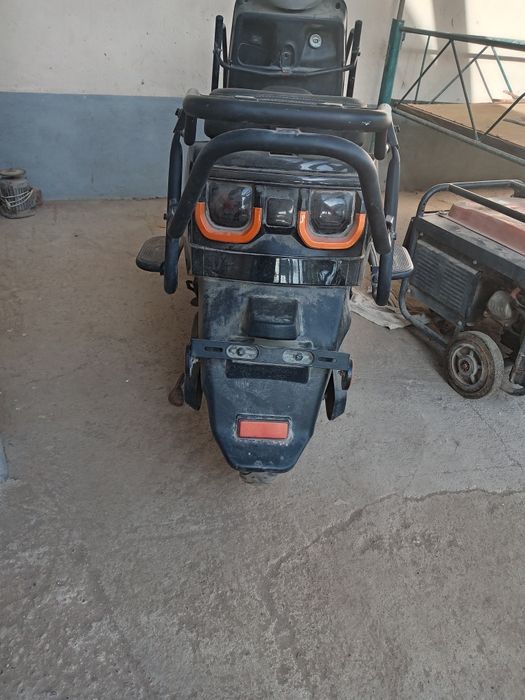 Elektro skuter 72 voltli 6 ta batarekali 2025 yil Noyabr oyida olingan