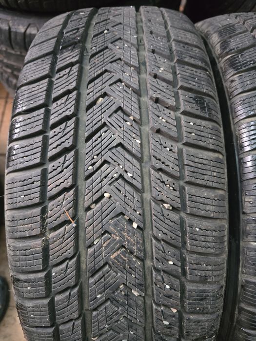 Anvelope 215/45 R18 GRIPMAX de iarna
