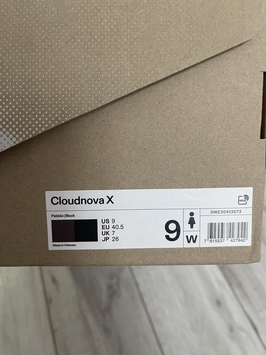 Кроссовки жен On Running оригинал