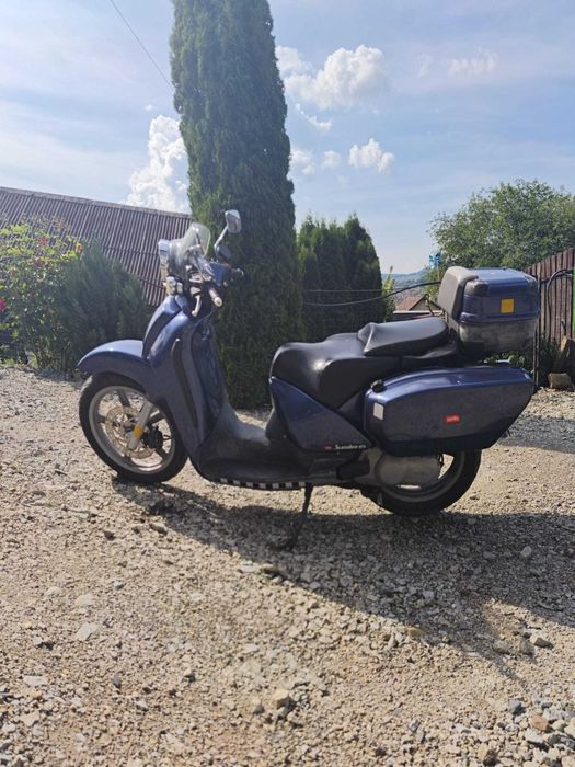 Scuter Aprilia Scarabeo 125 cmc
