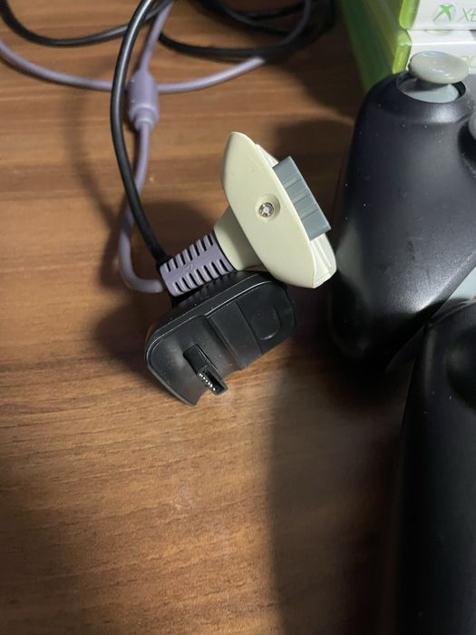 Xbox 360 elite 120 gb + 13 jocuri + 2 manete