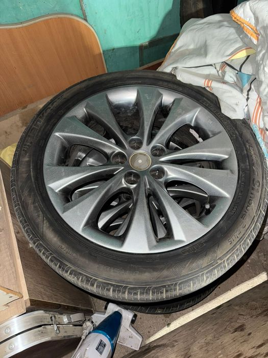 Продам диски с покрышкой R18