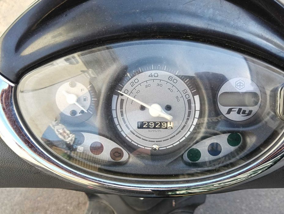 Scuter Piaggio Fly 50 4T an fabricatie 2014, acte Germania, 13.000 km, neinmatriculat in RO