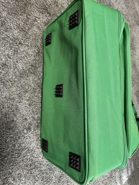 Чисто нов Зелен сак Macron