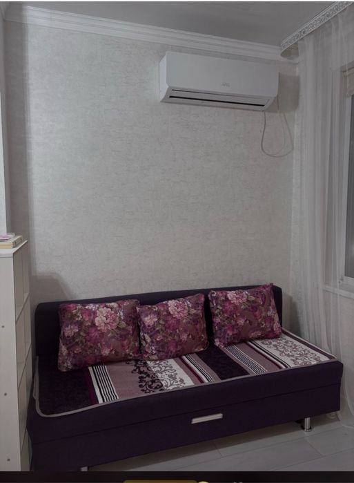 Раскладной диван , снутри можно положить вещи