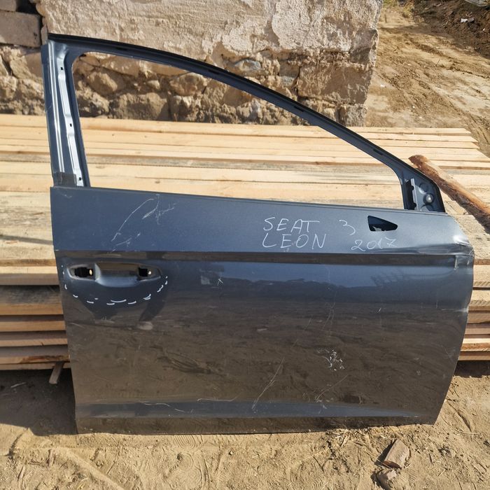 Seat Leon 3   2017 предна дясна врата задна дясна врата