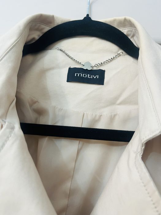 Trenci motivi M ca nou Italia