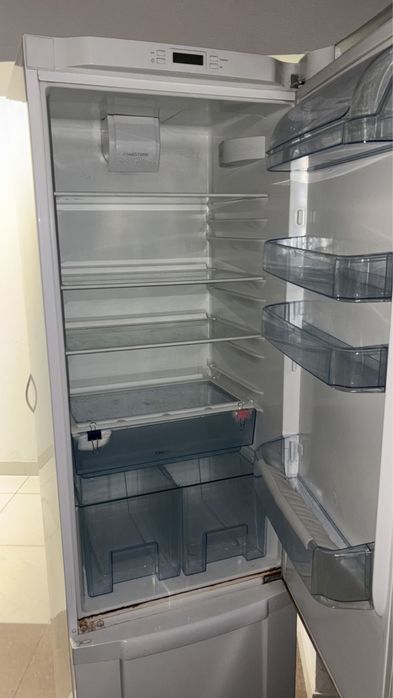 Холодильник Электролюкс