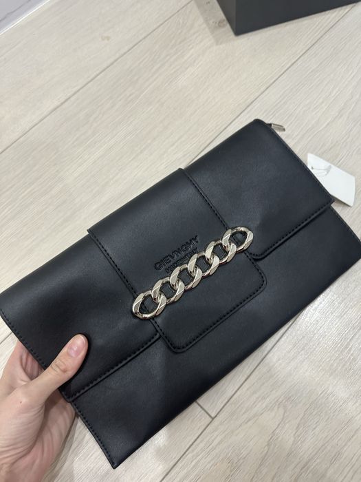 Продам сумку клатч