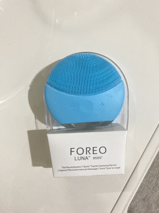 Щётка для лица Foreo (мицелярная вода в подарок)