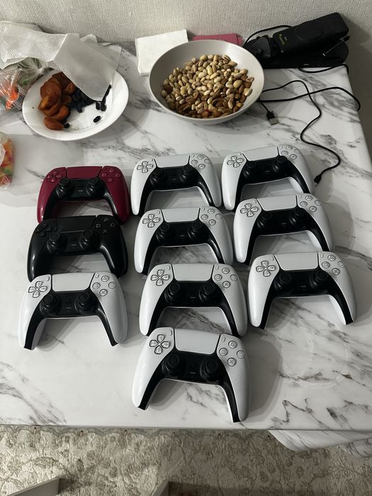 Джойстики на пс5 в отличном состоянии, оригинал