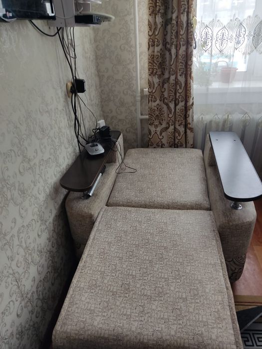 Продам диван в хорошем состоянии