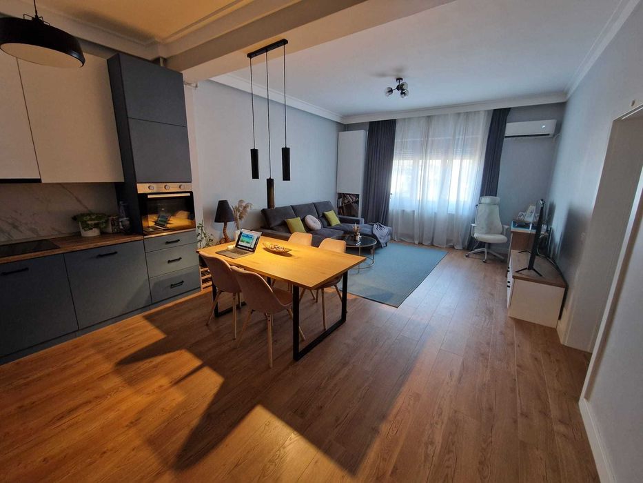 Proprietar-Vand Apartament 3 camere, Metrou Jiului-Damaroaia