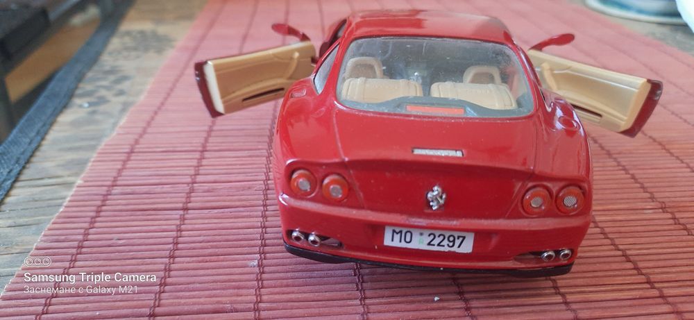 Ferrari maranello 550 1:24 оригинална метална