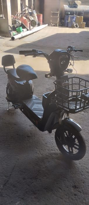 Электронный скутер sk8