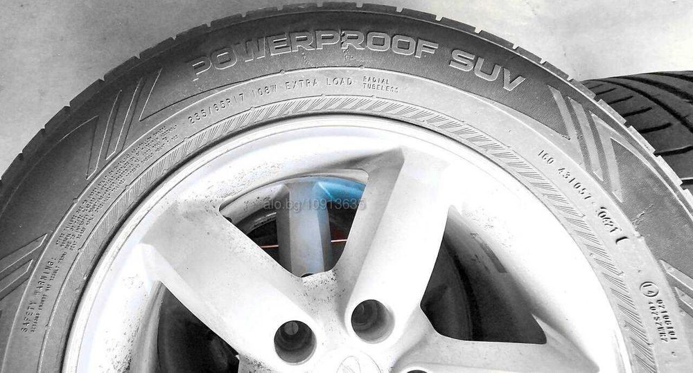 продавам 4 алуминиеви джанти 17' HYUNDAI с 4 гуми NOKIAN - за джип