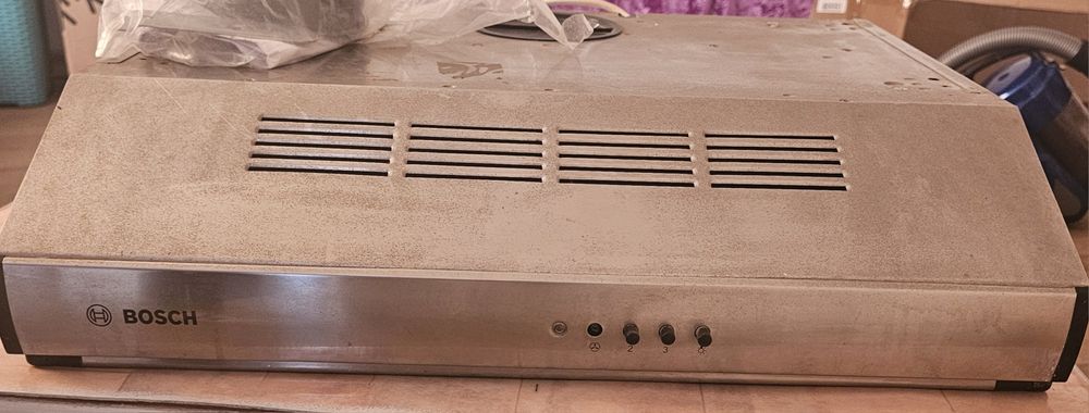 Продаётся вытяжка Bosch