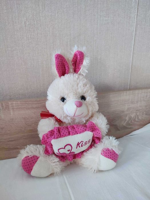 Плюшена играчка зайче - 30см