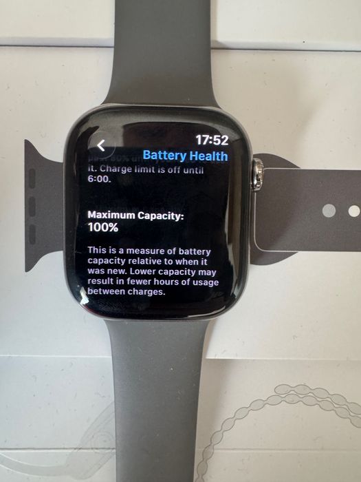 Apple Watch Series 10 GPS + Cellular 46mm Natural Titanium