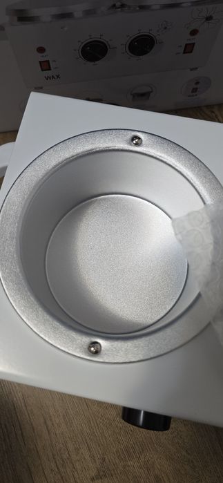 Incalzitor de ceara cu doua vase.