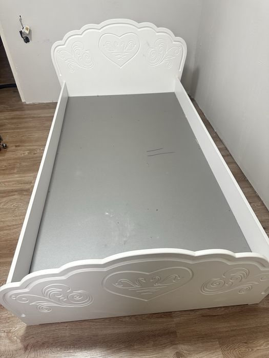 Продам детскую б/у