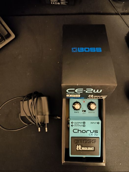 Pedala Chitara Boss CE-2w WAZA CRAFT