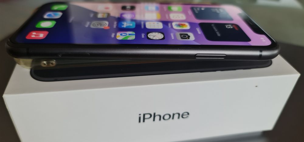Iphone 11  Black