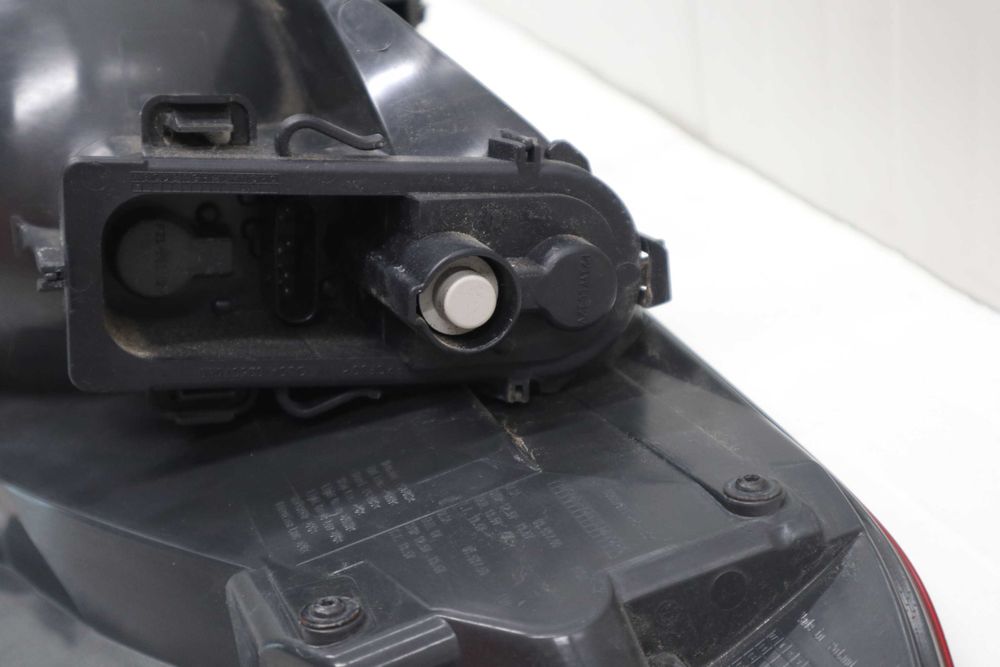 Ляв външен стоп БМВ Ф46 Гран Турър