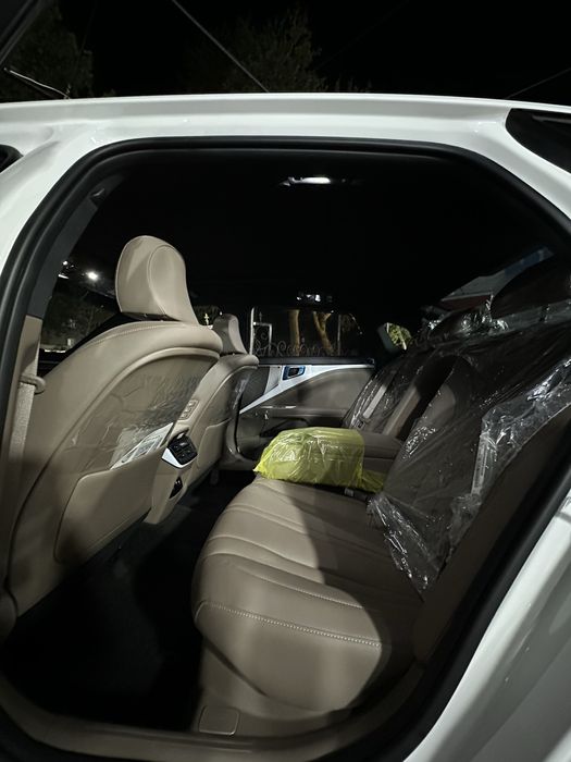 Kia K8 hybrid 8.000km eng fulli