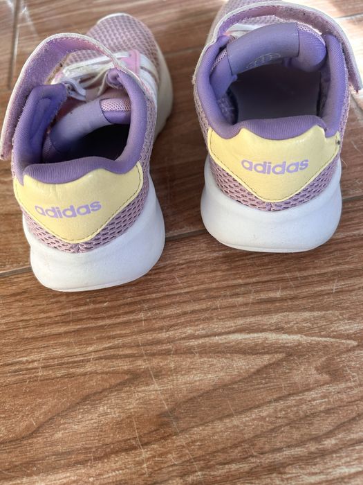 Adidasi fetite nr 30