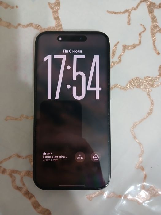 IPHONE 15 PRO продаю