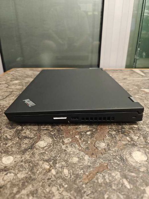Lenovo ThinkPad P-15 - gen. 2 - работна станция - с 2 зарядни